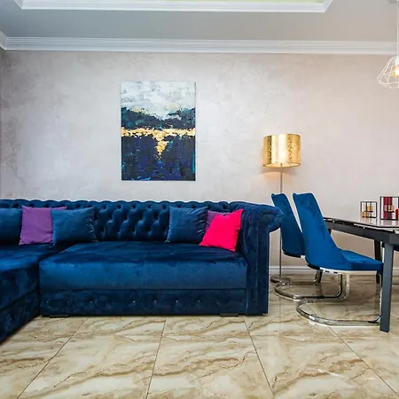 Апартаменты Luxury For Business & Pleasure Royal 3 *