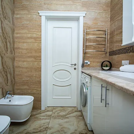 Luxury For Business & Pleasure Royal 3 *