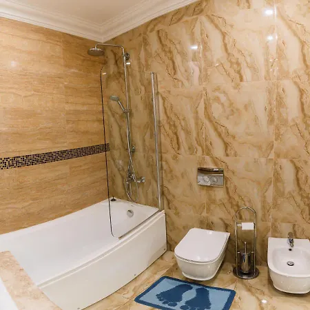 Luxury For Business & Pleasure Royal 3